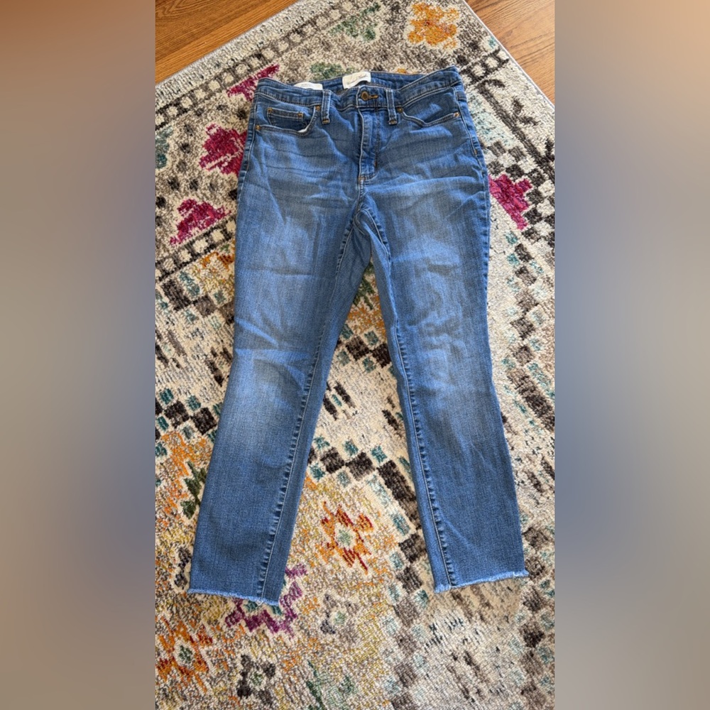 Women’s Universal thread jeans size 10